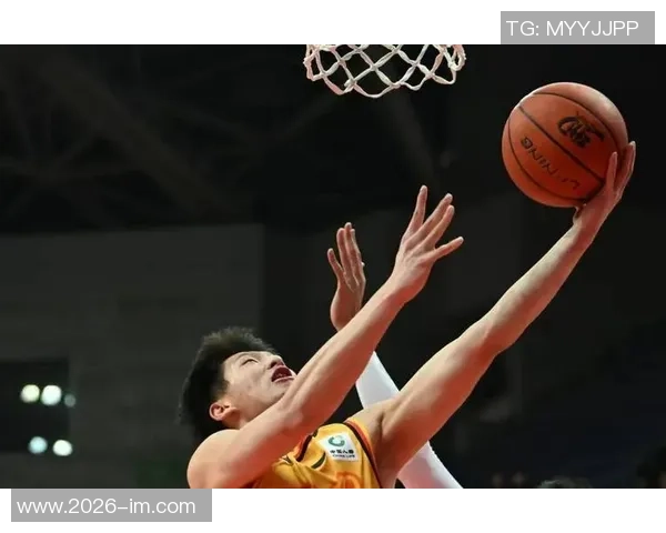 刘泽希表现出色14投6中斩获16分8篮板4助攻三分球命中率高达60