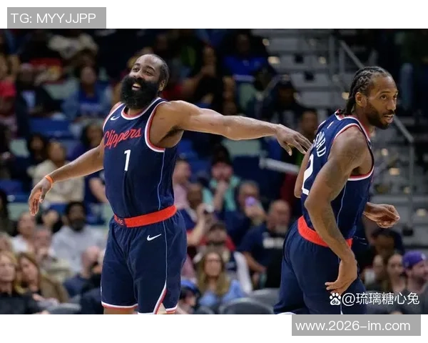 快船苦战联盟倒数第三雷霆球迷欢欣鼓舞享受比赛乐趣