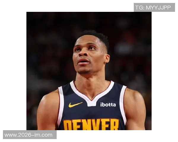 奎因昨日表现抢眼贡献12分8板7助4断小乔丹鼓励他勇敢接受采访表扬 奎因昨日表现抢眼贡献12分8板7助4断小乔丹鼓励他勇敢接受采访表扬