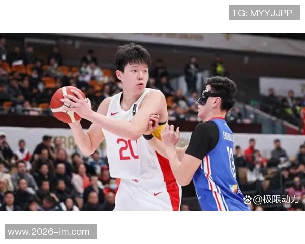 瀚森在比赛中展现出自信与进步逐渐找到个人节奏的精彩表现